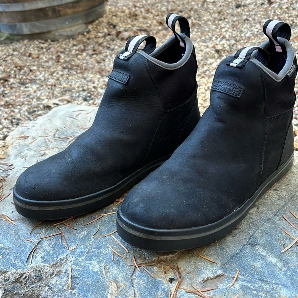 Woman’s Leather Xtratuf Deckboots